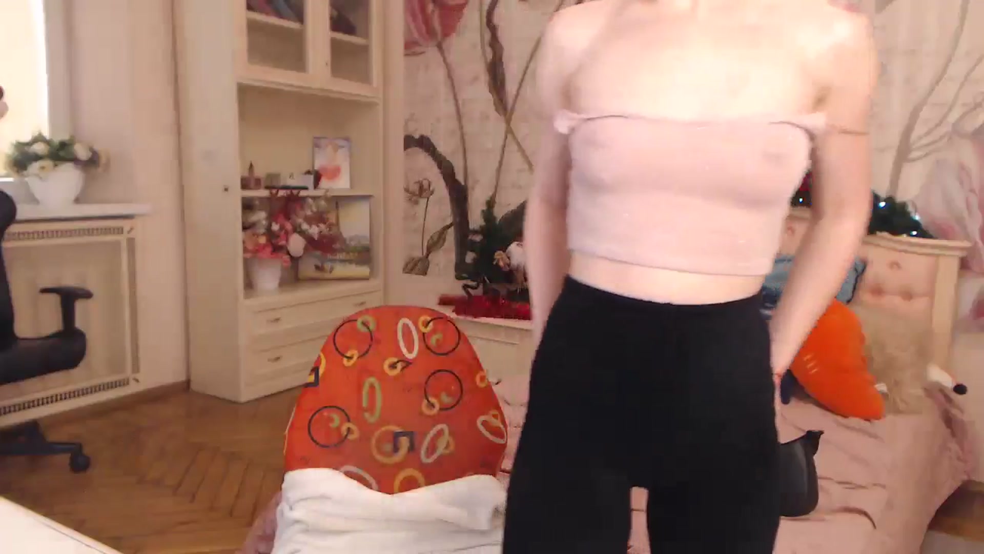 Gallery image thumbnail from Alisha_Norris's myfreecams stream on, 01/04/2025, 11:01 image 15 of 20