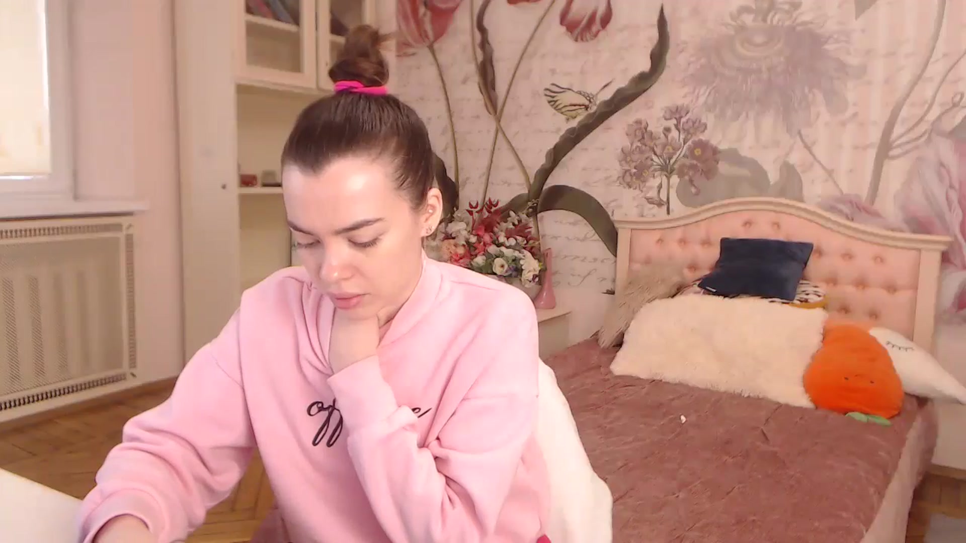 Gallery image thumbnail from Alisha_Norris's myfreecams stream on, 02/03/2025, 10:21 image 11 of 20
