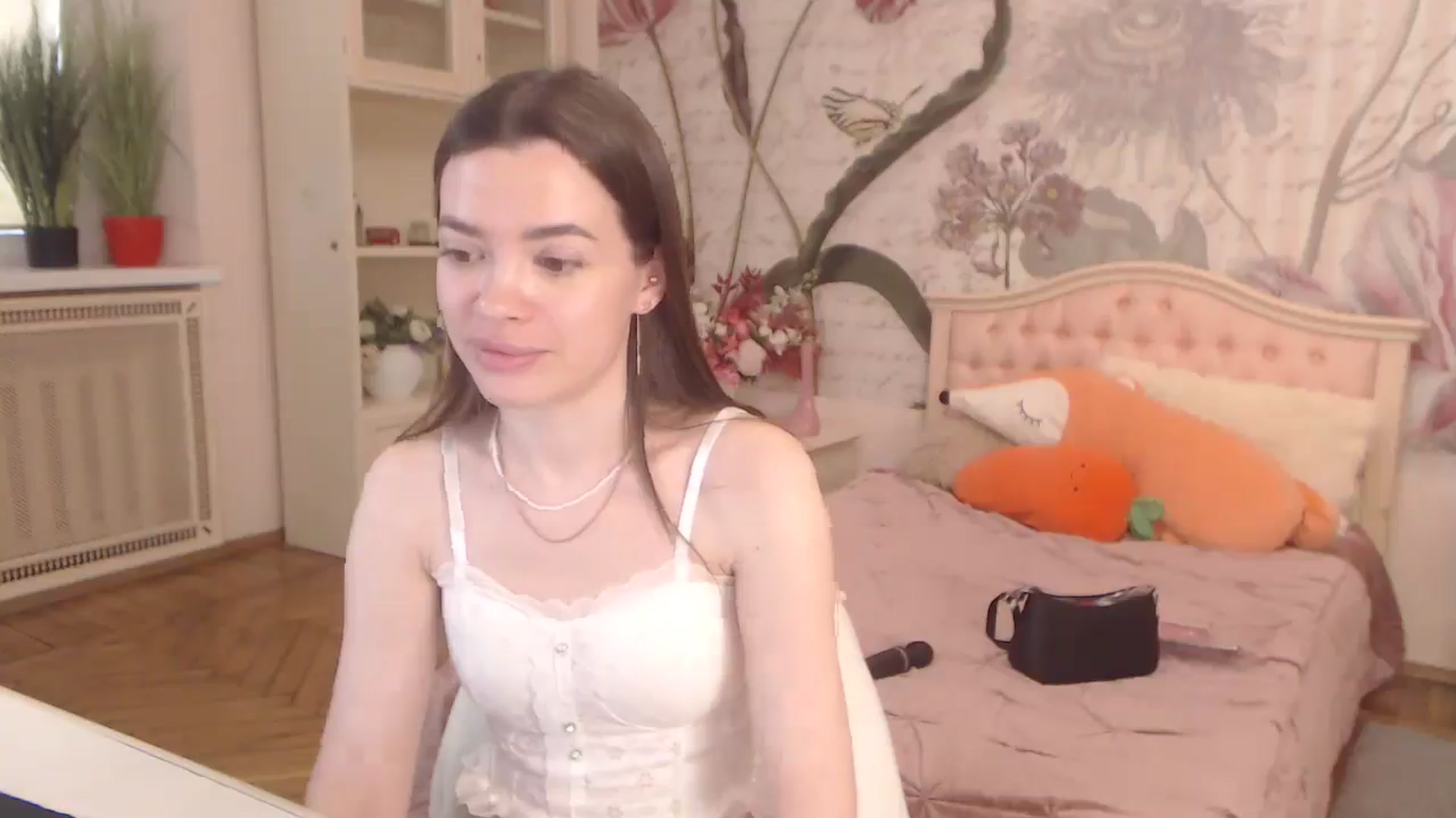 Gallery image thumbnail from Alisha_Norris's myfreecams stream on, 04/16/2025, 08:24 image 2 of 20