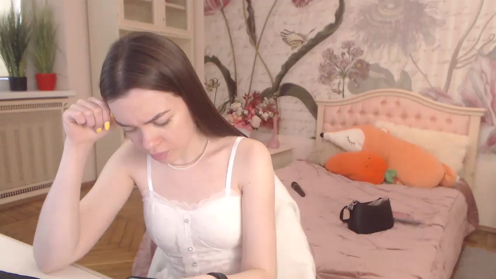 Gallery image thumbnail from Alisha_Norris's myfreecams stream on, 04/16/2025, 08:49 image 14 of 20