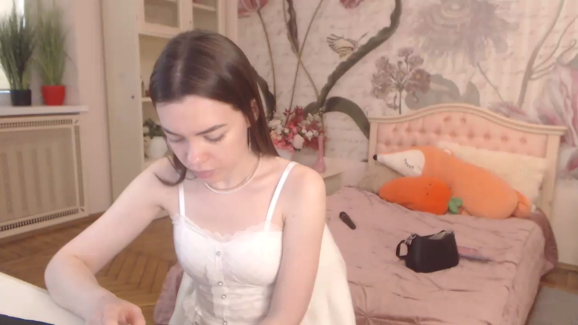 Gallery image thumbnail from Alisha_Norris's myfreecams stream on, 04/16/2025, 08:49 image 10 of 20