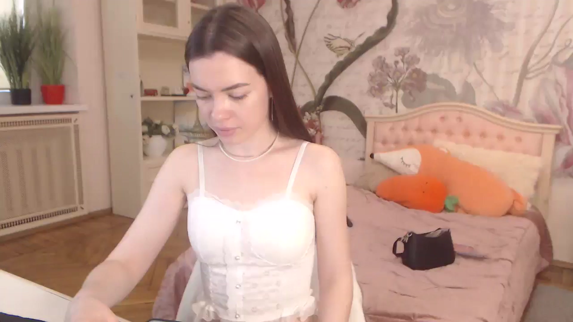 Gallery image thumbnail from Alisha_Norris's myfreecams stream on, 04/16/2025, 08:49 image 16 of 20