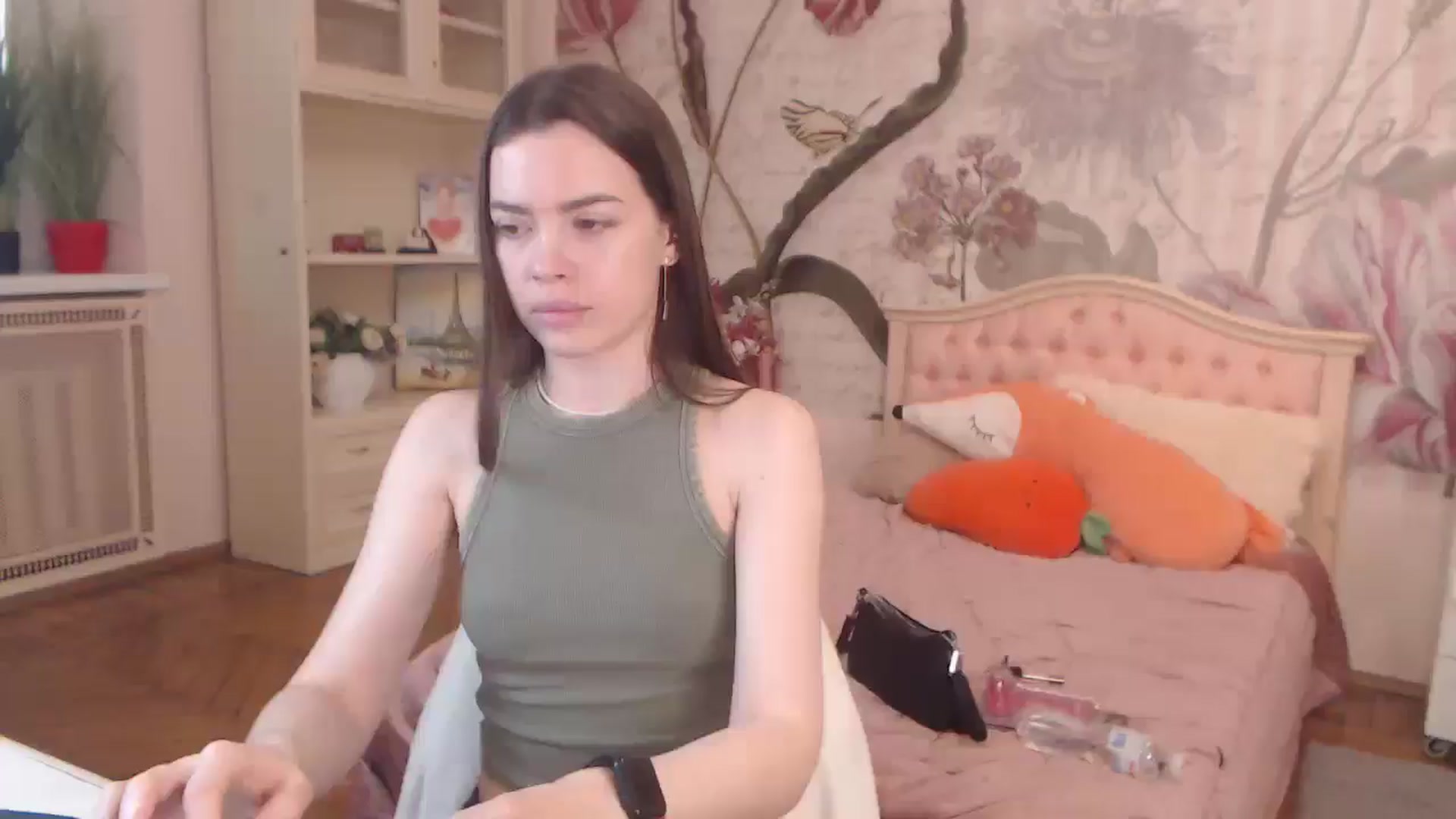 Gallery image thumbnail from Alisha_Norris's myfreecams stream on, 04/18/2025, 08:22 image 6 of 20