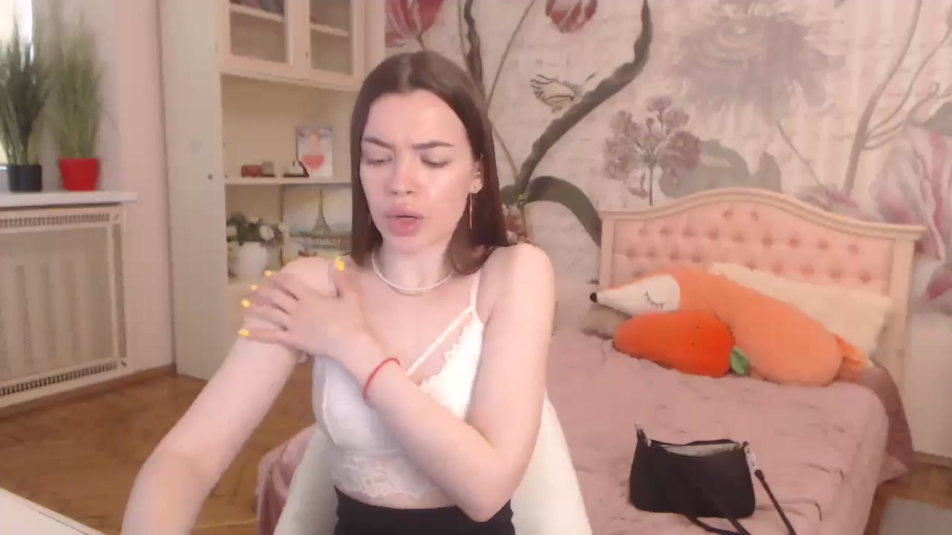 Gallery image thumbnail from Alisha_Norris's myfreecams stream on, 04/20/2025, 07:54 image 13 of 20