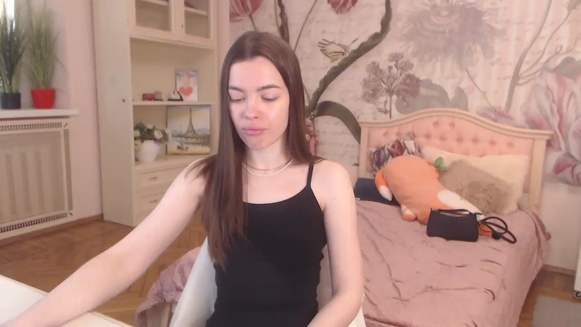 Gallery image thumbnail from Alisha_Norris's myfreecams stream on, 04/30/2025, 08:25 image 12 of 20