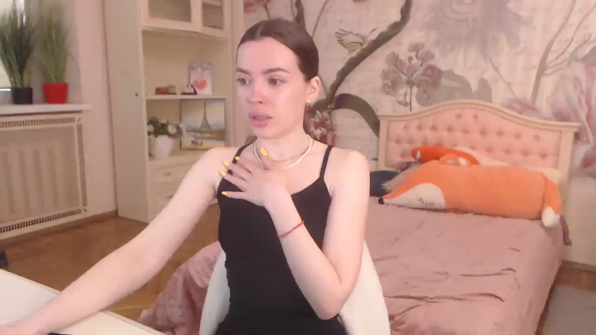 Gallery image thumbnail from Alisha_Norris's myfreecams stream on, 05/06/2025, 08:00 image 16 of 20