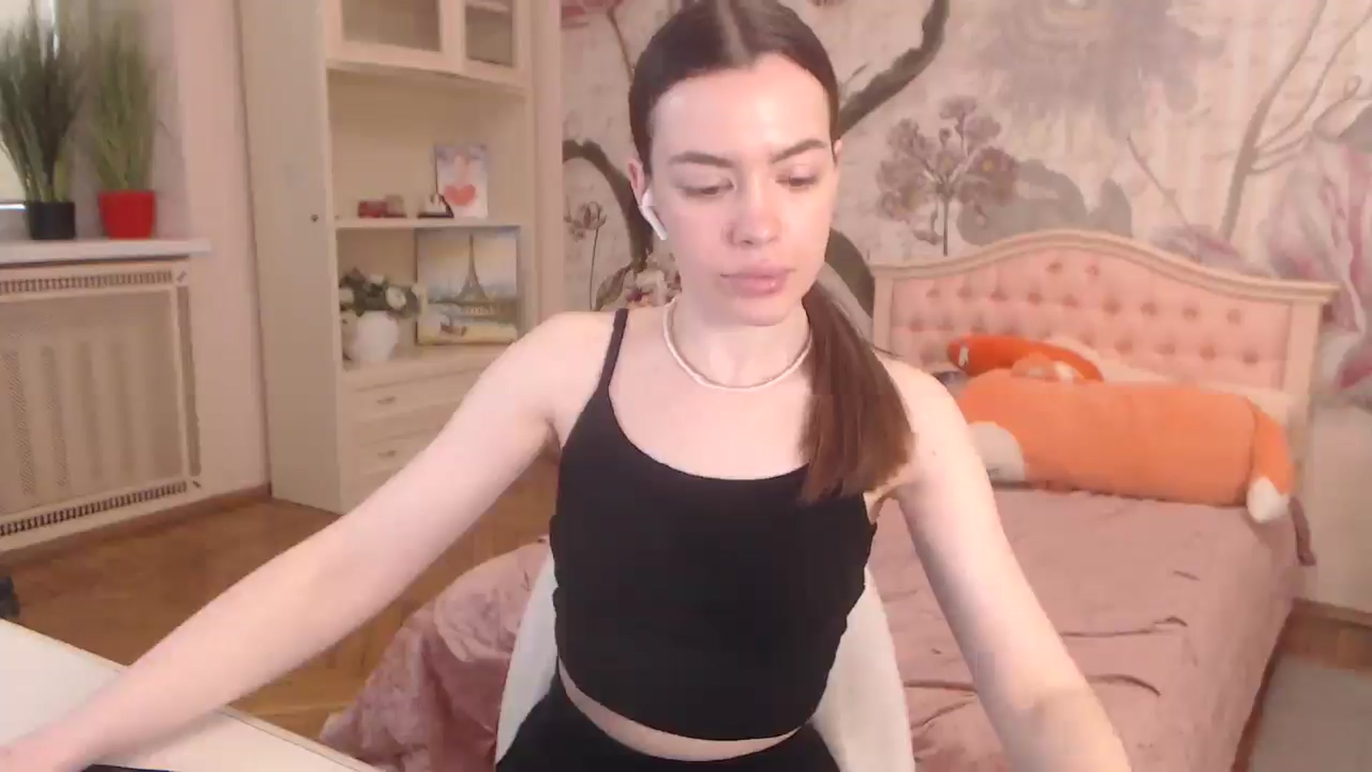 Gallery image thumbnail from Alisha_Norris's myfreecams stream on, 05/06/2025, 08:00 image 4 of 20
