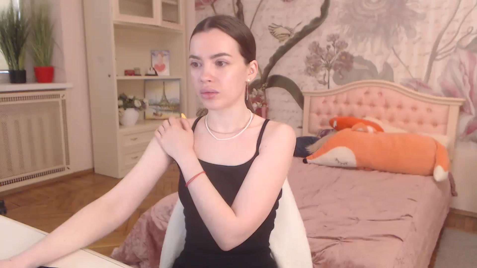 Gallery image thumbnail from Alisha_Norris's myfreecams stream on, 05/06/2025, 08:00 image 15 of 20