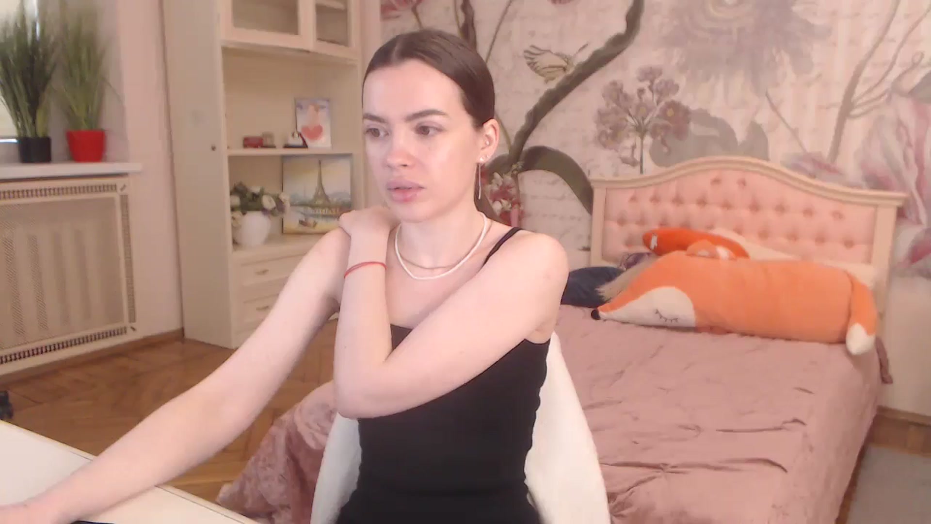 Gallery image thumbnail from Alisha_Norris's myfreecams stream on, 05/06/2025, 08:00 image 12 of 20