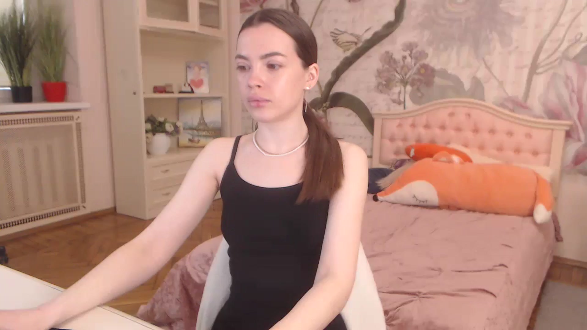 Gallery image thumbnail from Alisha_Norris's myfreecams stream on, 05/06/2025, 08:00 image 6 of 20
