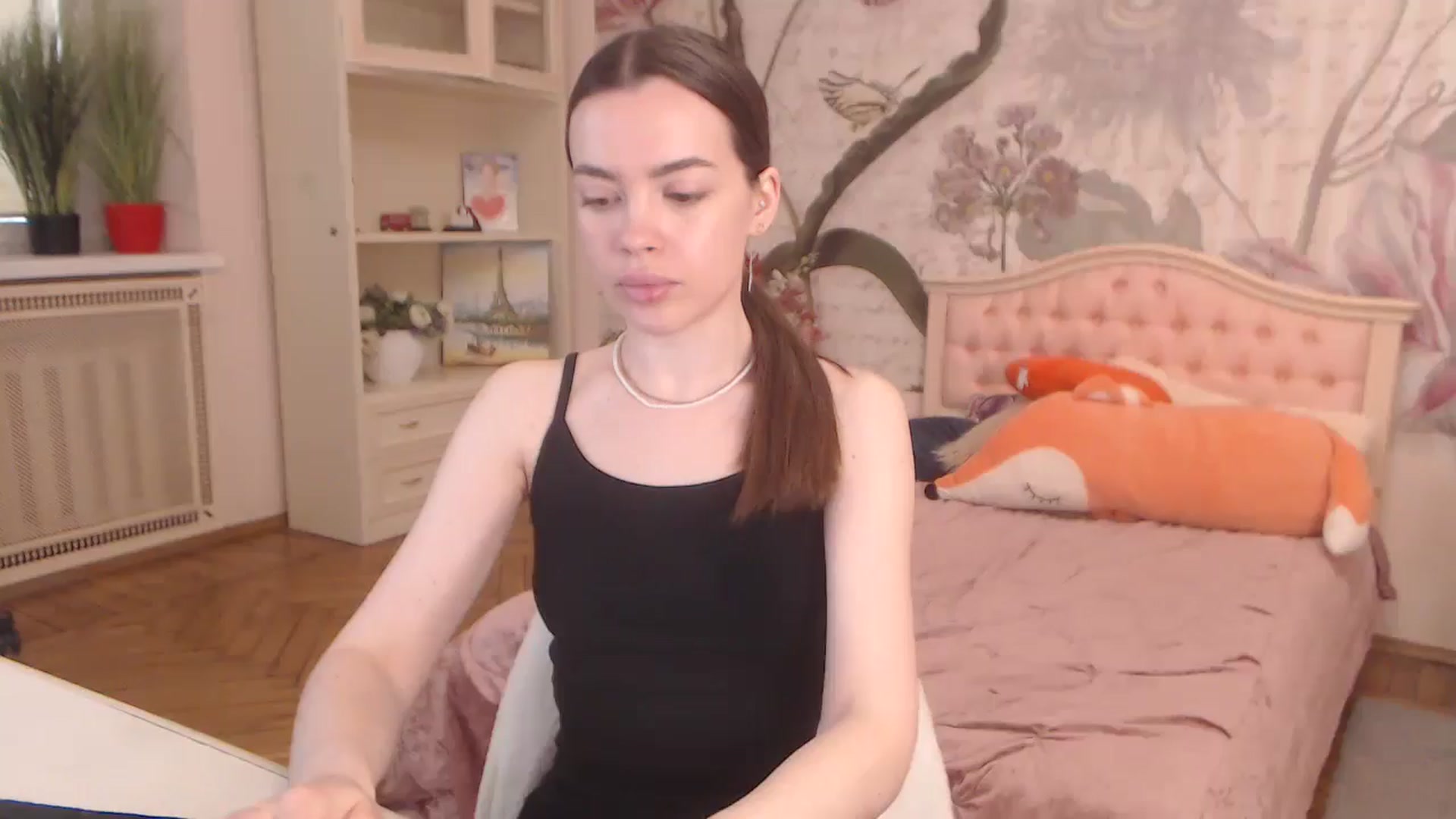 Gallery image thumbnail from Alisha_Norris's myfreecams stream on, 05/06/2025, 08:00 image 1 of 20