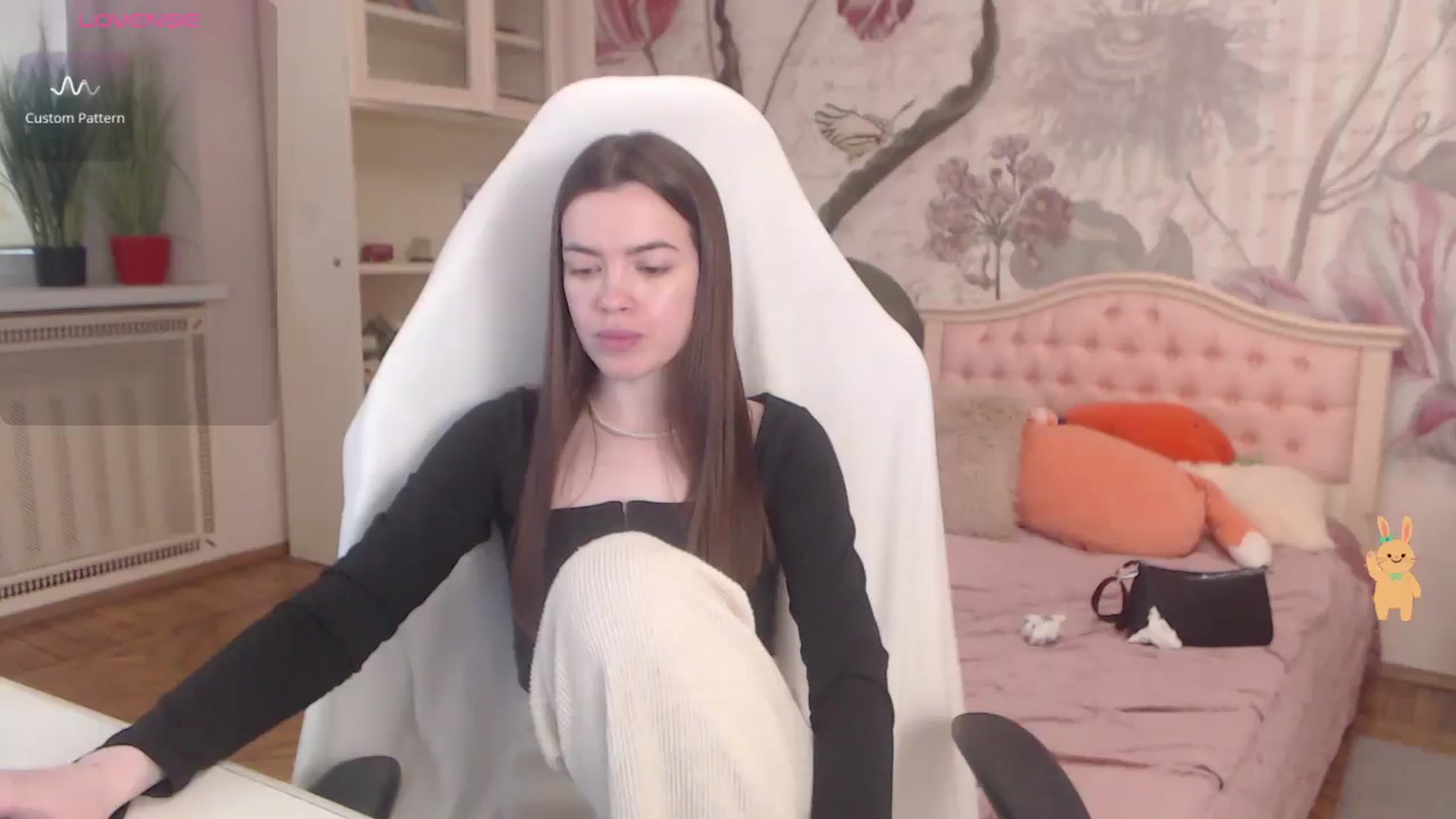 Gallery image thumbnail from Alisha_Norris's myfreecams stream on, 05/16/2025, 09:04 image 15 of 20