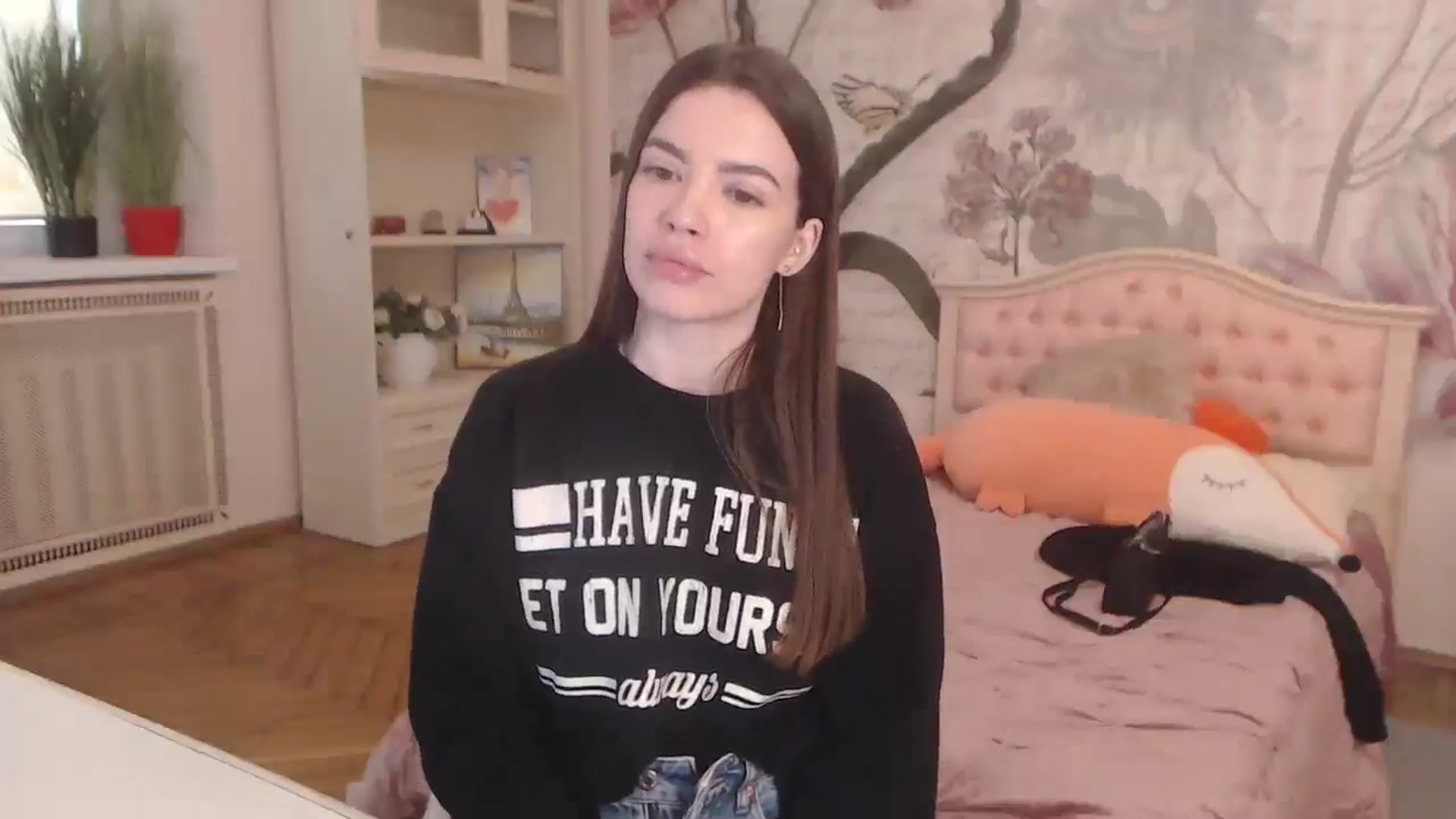 Gallery image thumbnail from Alisha_Norris's myfreecams stream on, 05/19/2025, 08:57 image 7 of 20