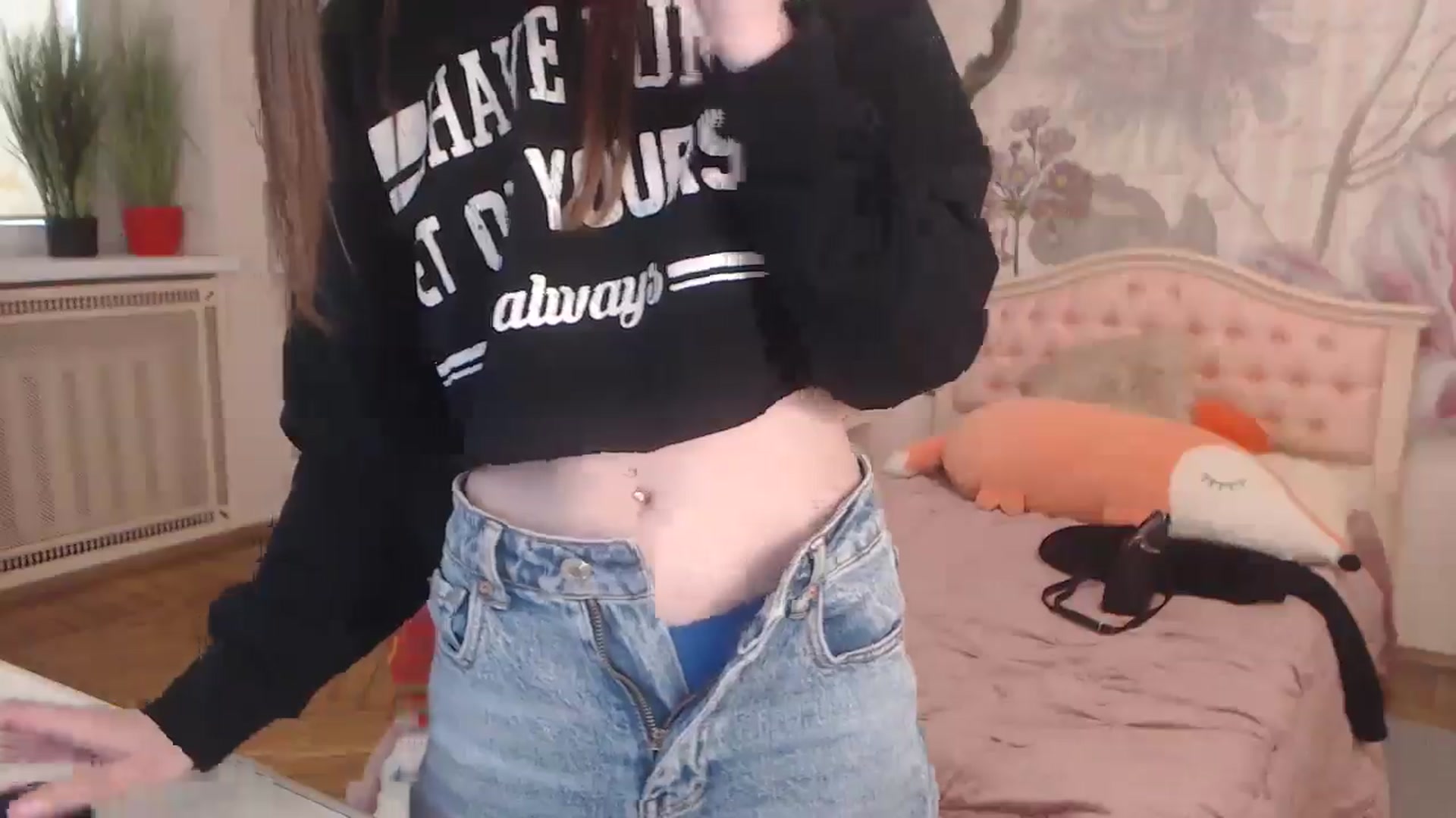 Gallery image thumbnail from Alisha_Norris's myfreecams stream on, 05/19/2025, 08:57 image 14 of 20