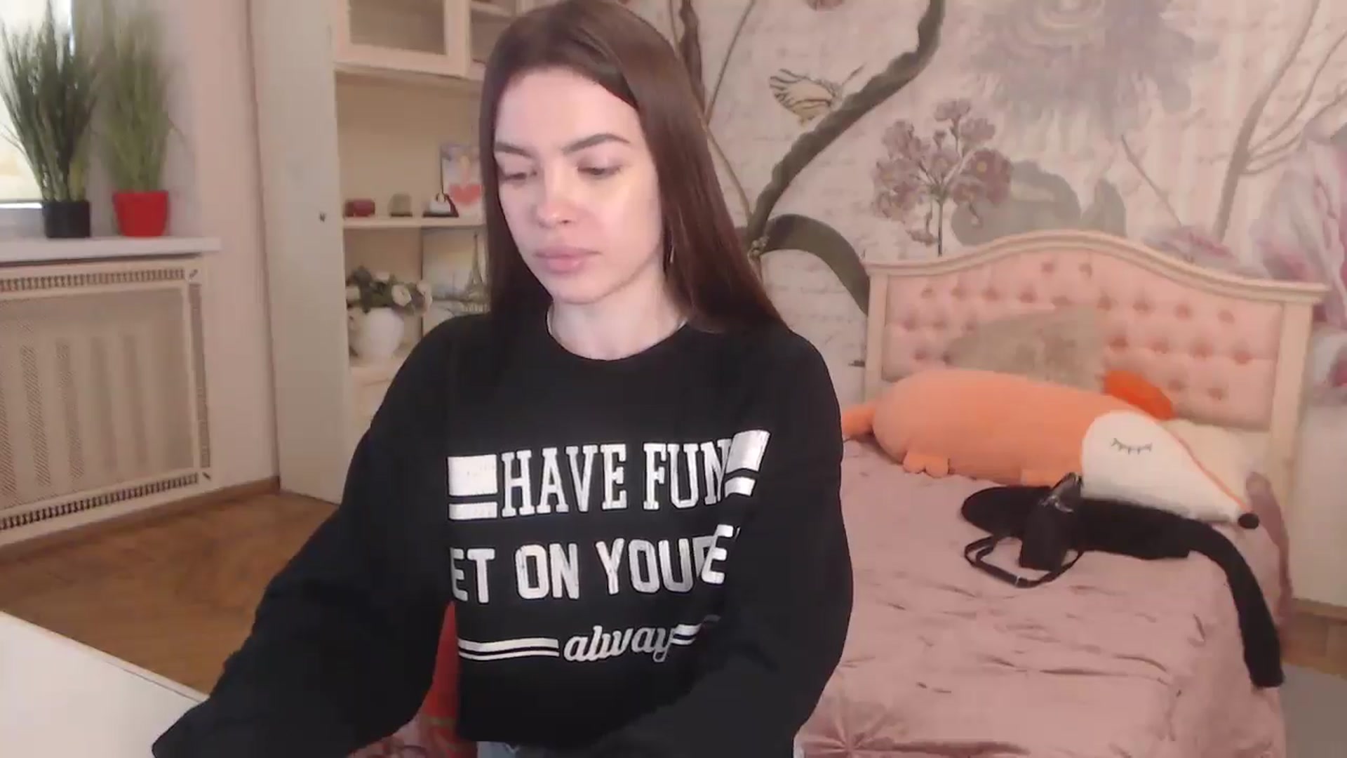 Gallery image thumbnail from Alisha_Norris's myfreecams stream on, 05/19/2025, 08:57 image 12 of 20