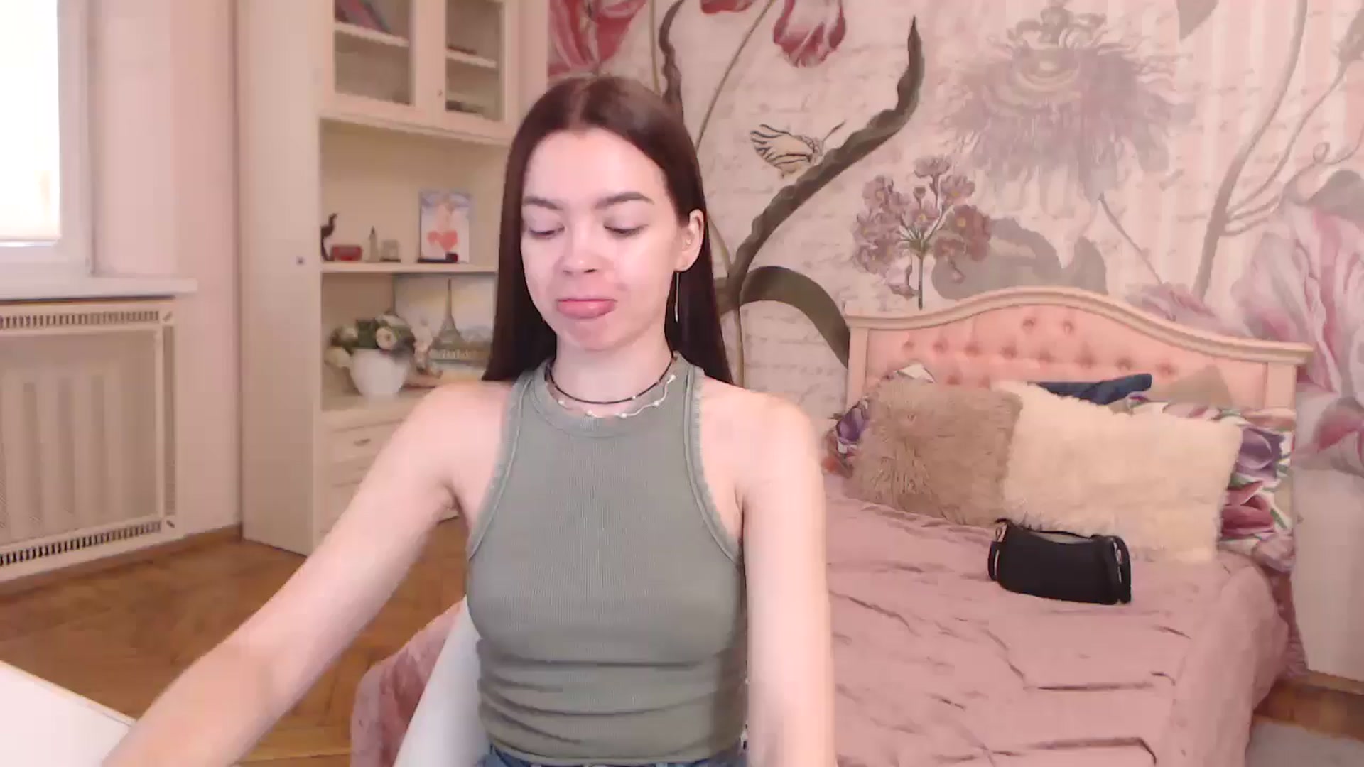 Gallery image thumbnail from Alisha_Norris's myfreecams stream on, 09/22/2025, 07:22 image 1 of 20