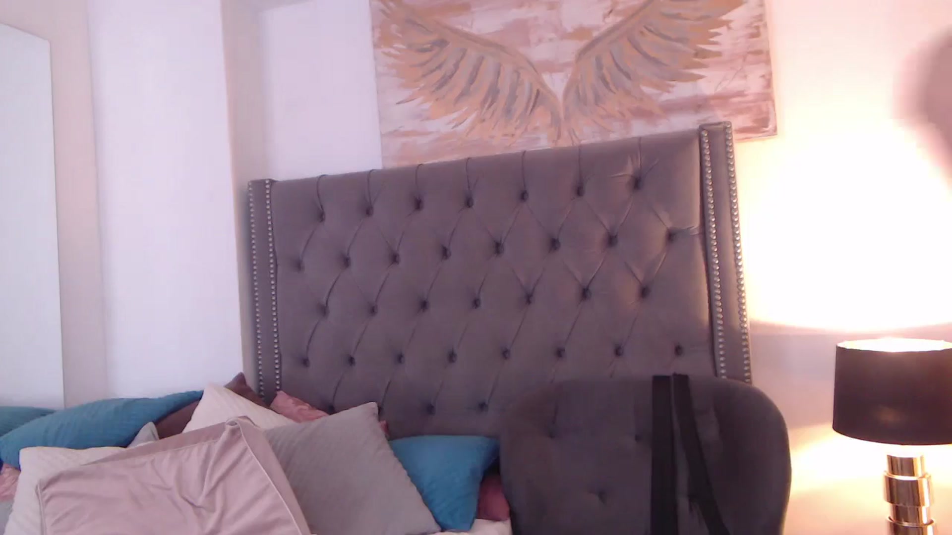 Gallery image thumbnail from Alison_ross's myfreecams stream on, 04/20/2025, 13:42 image 10 of 20