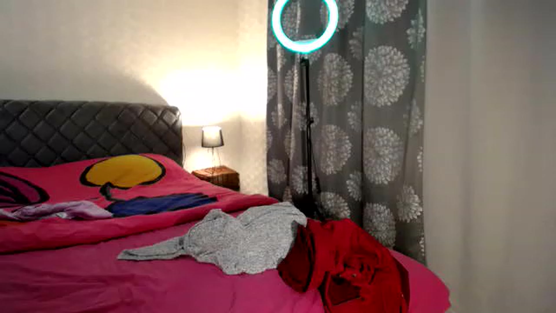 Gallery image thumbnail from AlissaMay's myfreecams stream on, 11/26/2022, 14:05 image 2 of 20