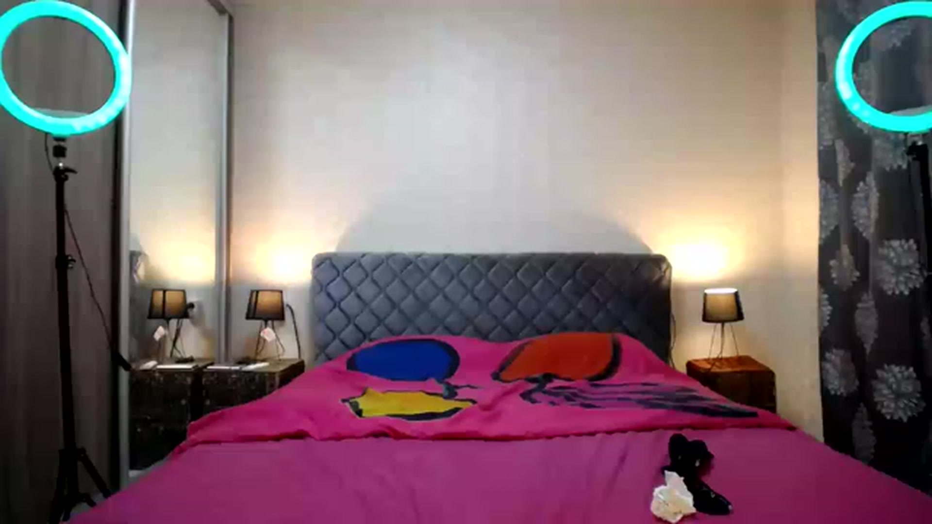 Gallery image thumbnail from AlissaMay's myfreecams stream on, 11/28/2022, 18:22 image 16 of 20
