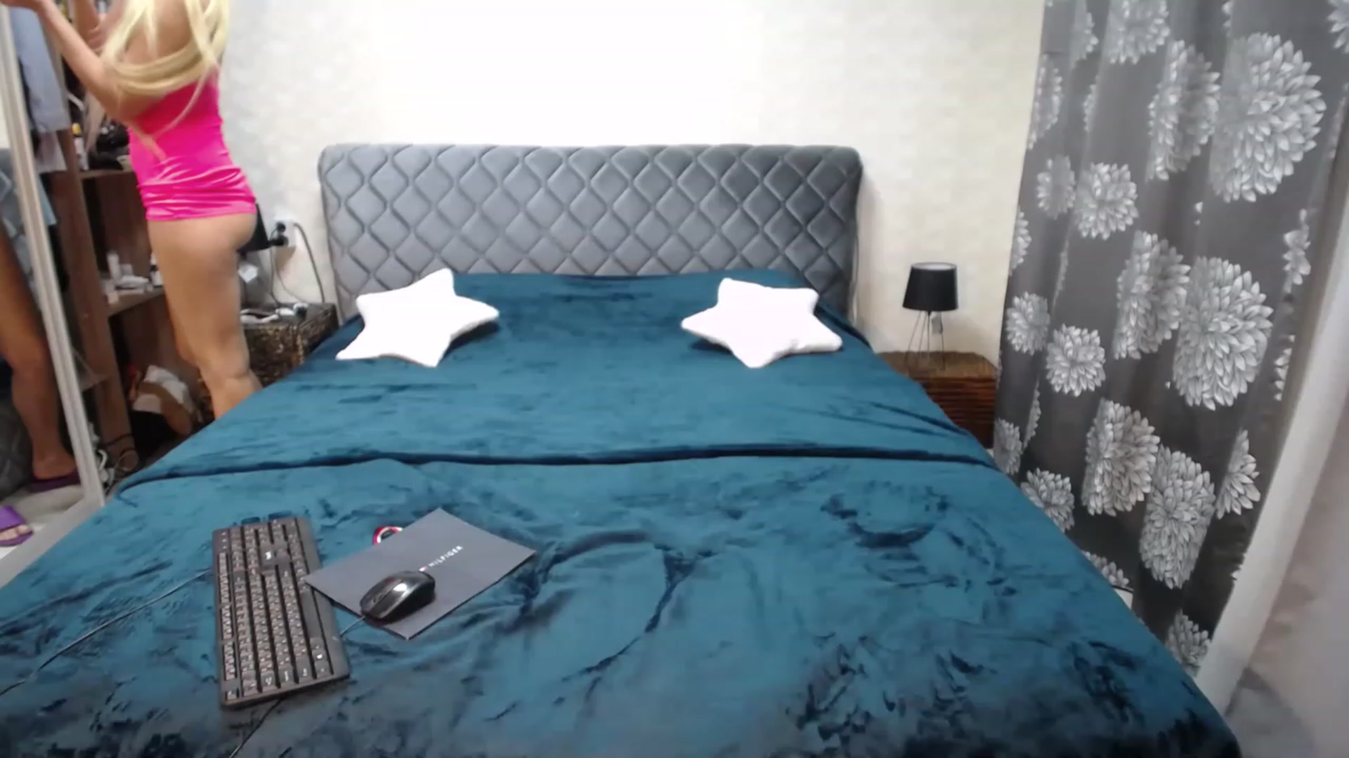 Gallery image thumbnail from AlissaMay's myfreecams stream on, 03/07/2023, 13:52 image 10 of 20