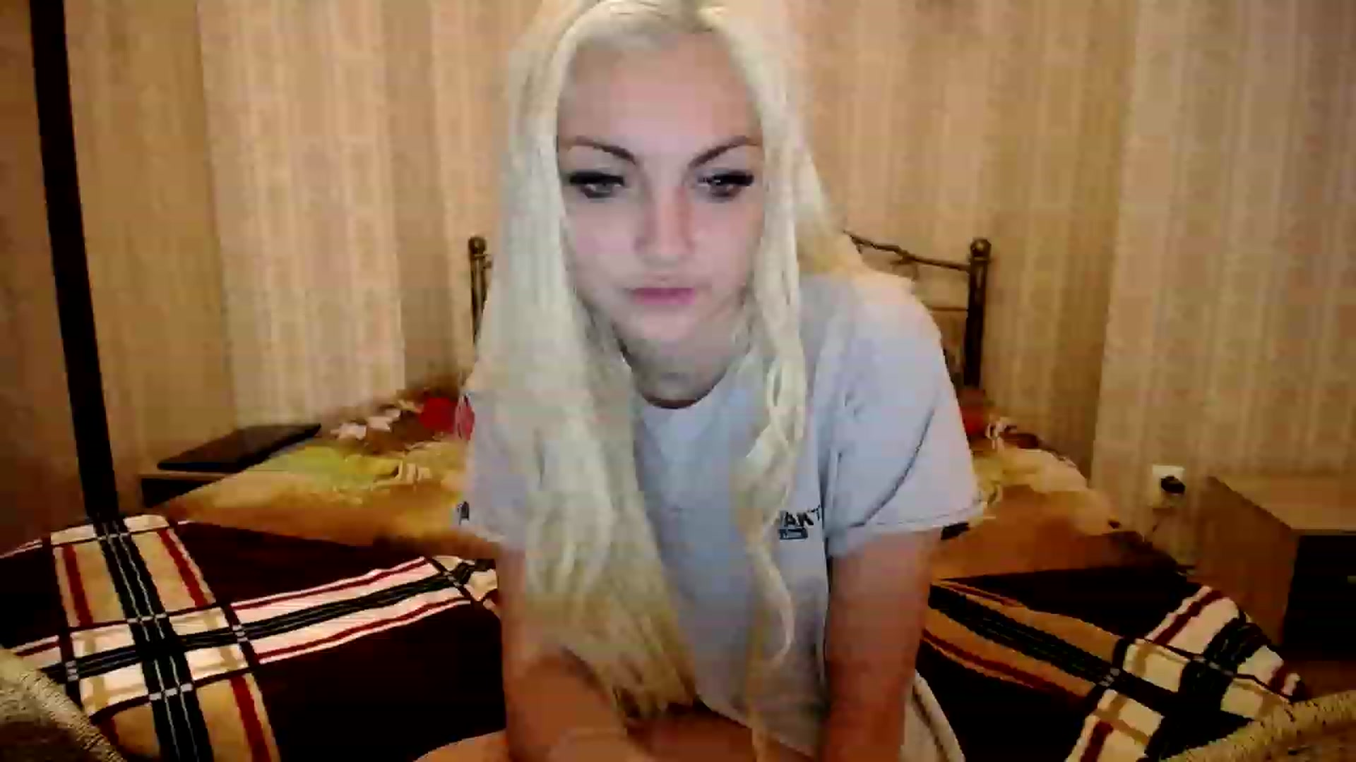 Gallery image thumbnail from AlissaMay's myfreecams stream on, 03/21/2023, 16:56 image 4 of 20
