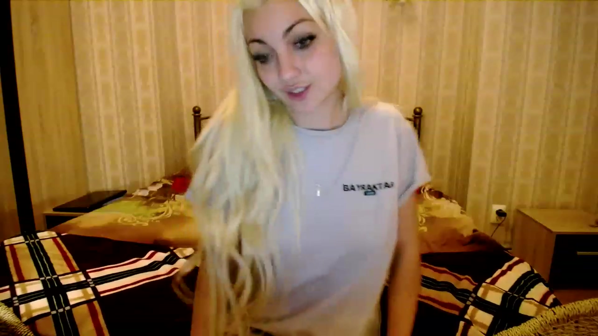 Gallery image thumbnail from AlissaMay's myfreecams stream on, 03/21/2023, 16:56 image 14 of 20