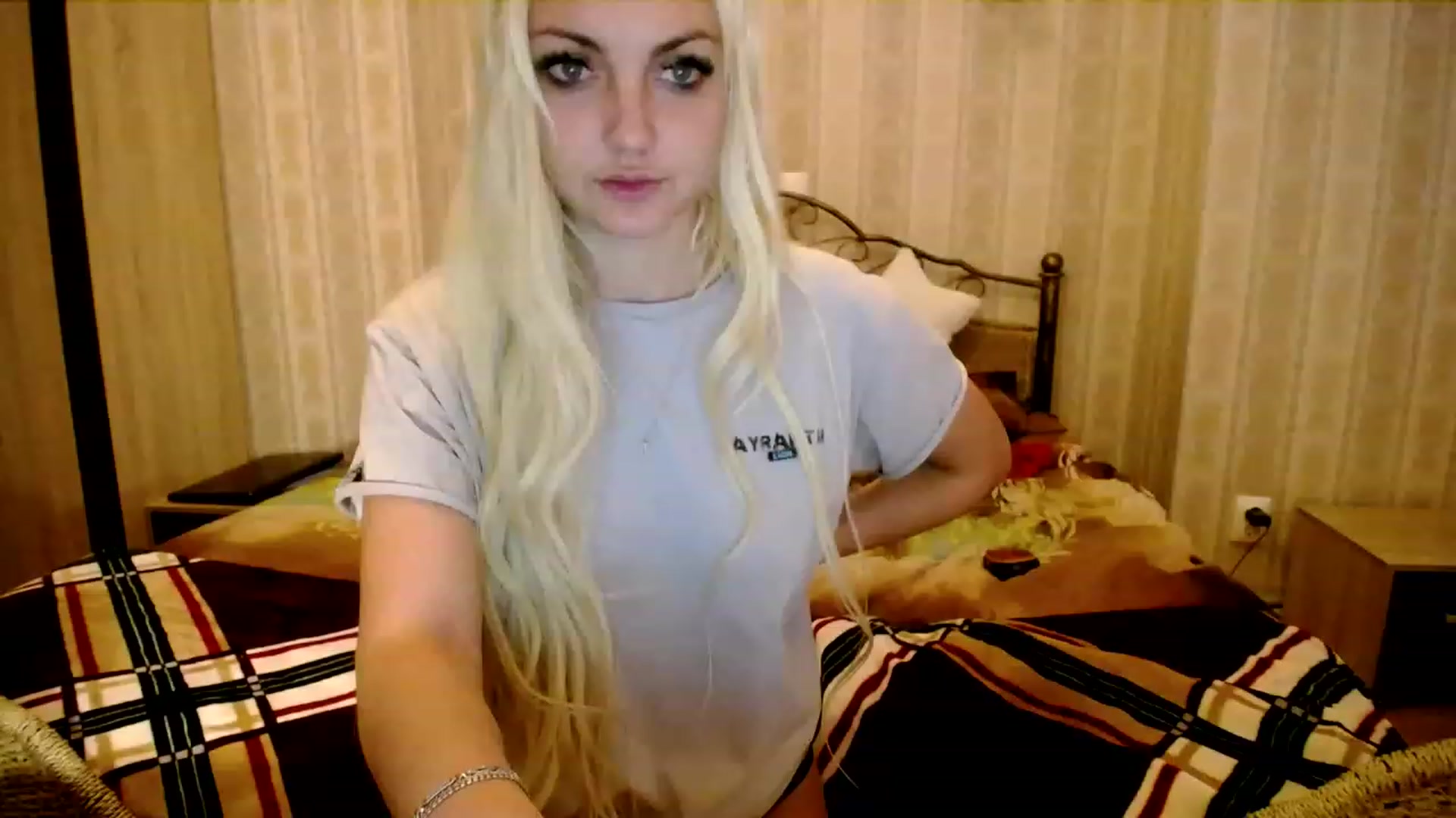 Gallery image thumbnail from AlissaMay's myfreecams stream on, 03/21/2023, 16:56 image 2 of 20