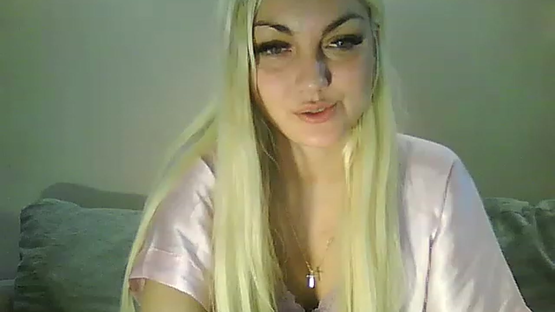 Gallery image thumbnail from AlissaMay's myfreecams stream on, 04/01/2023, 17:08 image 1 of 20