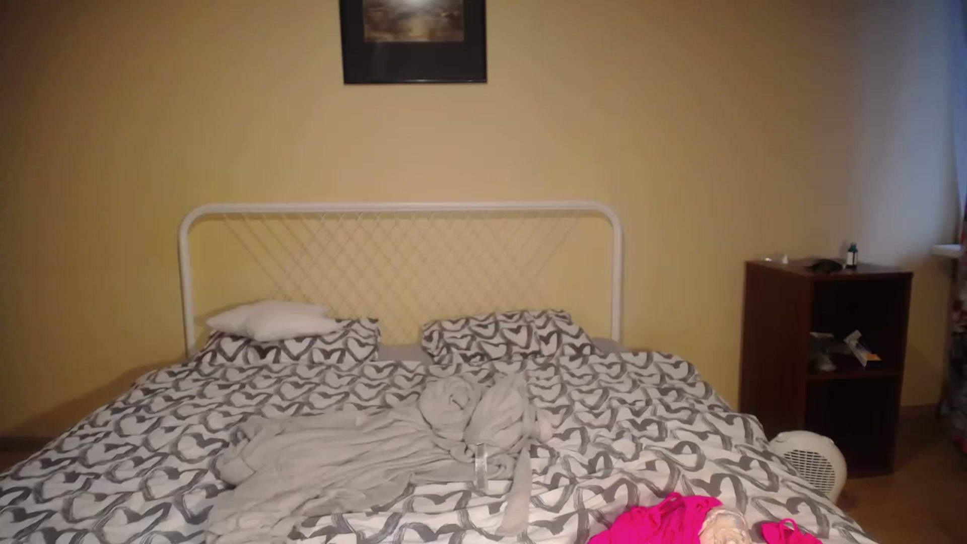 Gallery image thumbnail from AlissaMay's myfreecams stream on, 04/14/2023, 17:15 image 10 of 20