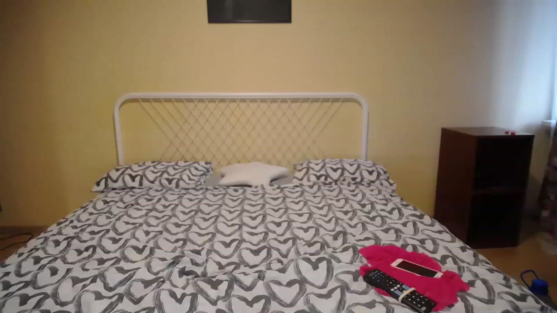 Gallery image thumbnail from AlissaMay's myfreecams stream on, 04/18/2023, 16:35 image 19 of 20