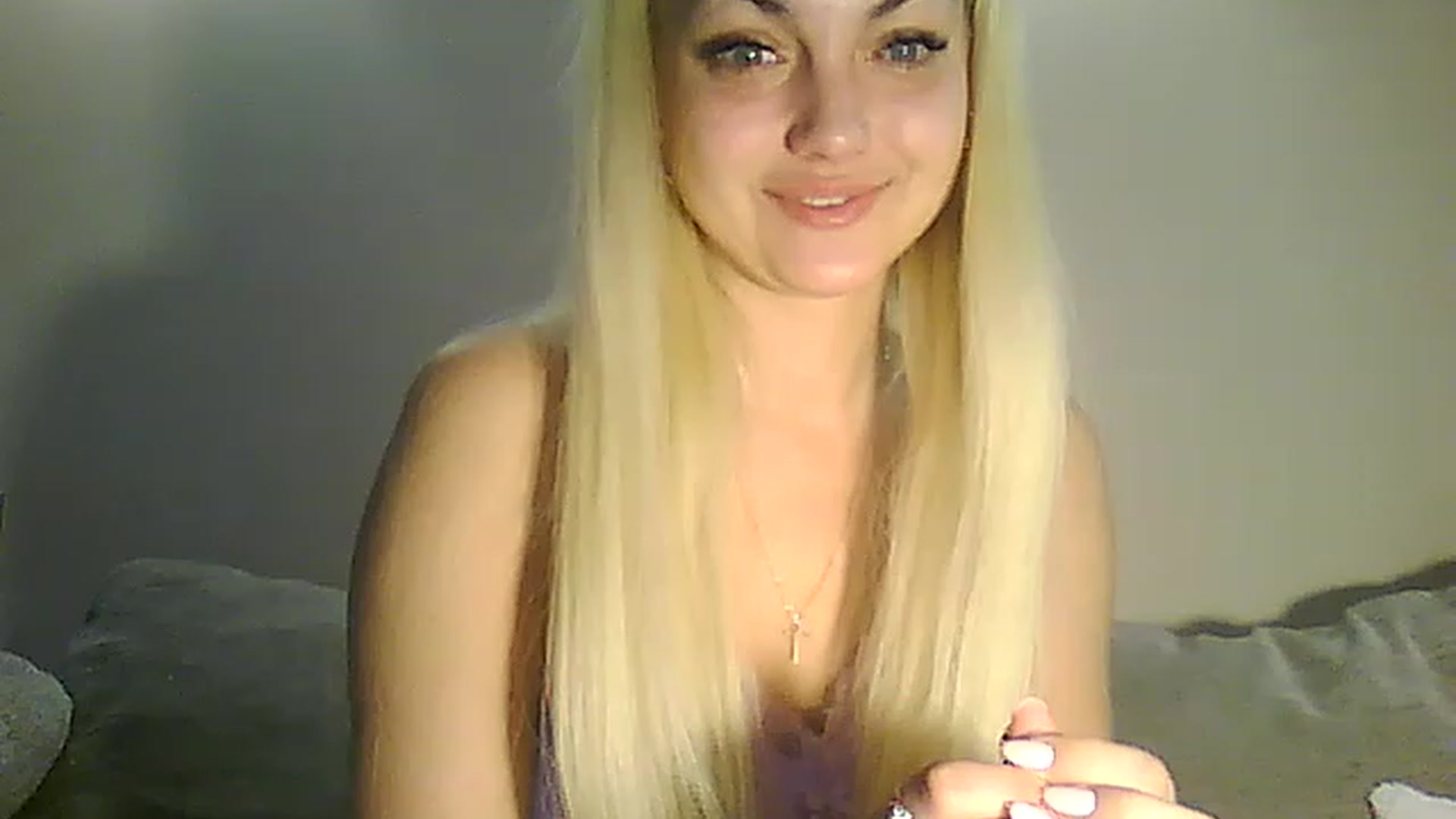 Gallery image thumbnail from AlissaMay's myfreecams stream on, 04/20/2023, 15:19 image 12 of 20