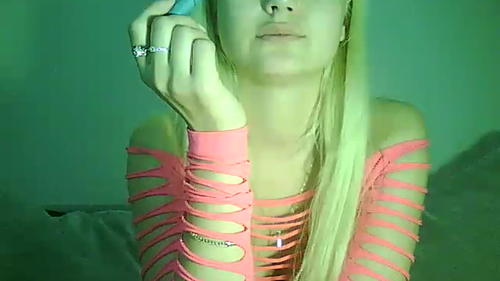 Gallery image thumbnail from AlissaMay's myfreecams stream on, 04/21/2023, 17:02 image 13 of 20
