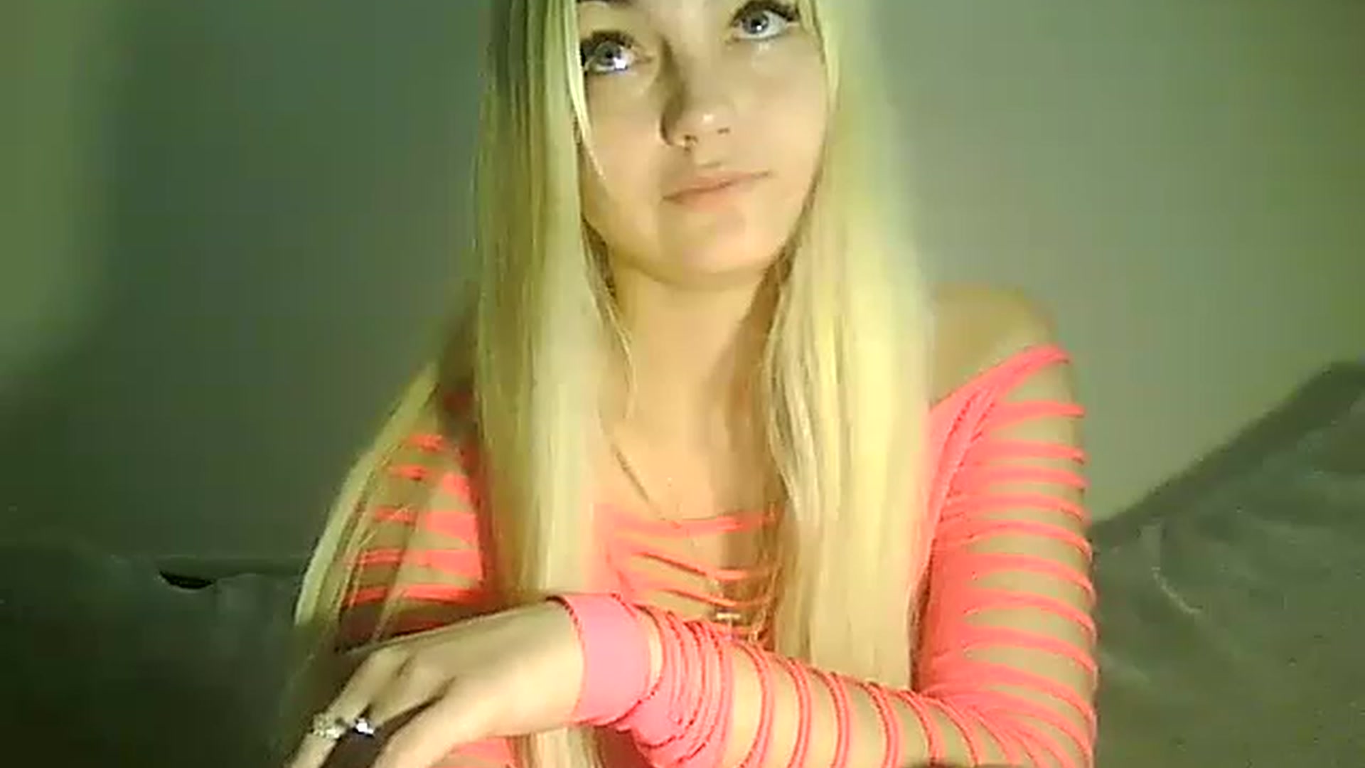 Gallery image thumbnail from AlissaMay's myfreecams stream on, 04/21/2023, 18:01 image 4 of 20