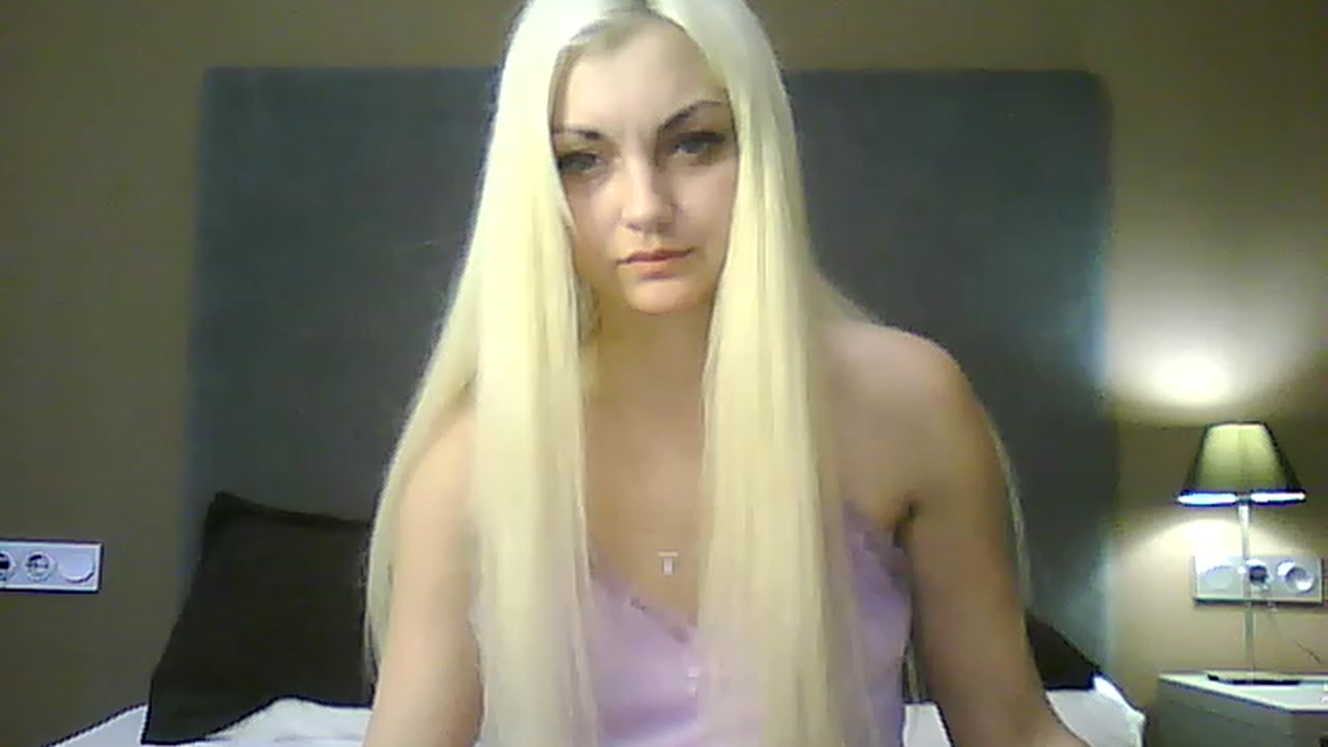 Gallery image thumbnail from AlissaMay's myfreecams stream on, 04/24/2023, 13:34 image 12 of 20