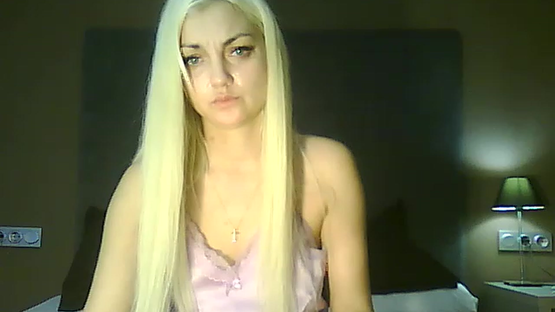 Gallery image thumbnail from AlissaMay's myfreecams stream on, 04/24/2023, 15:06 image 6 of 20