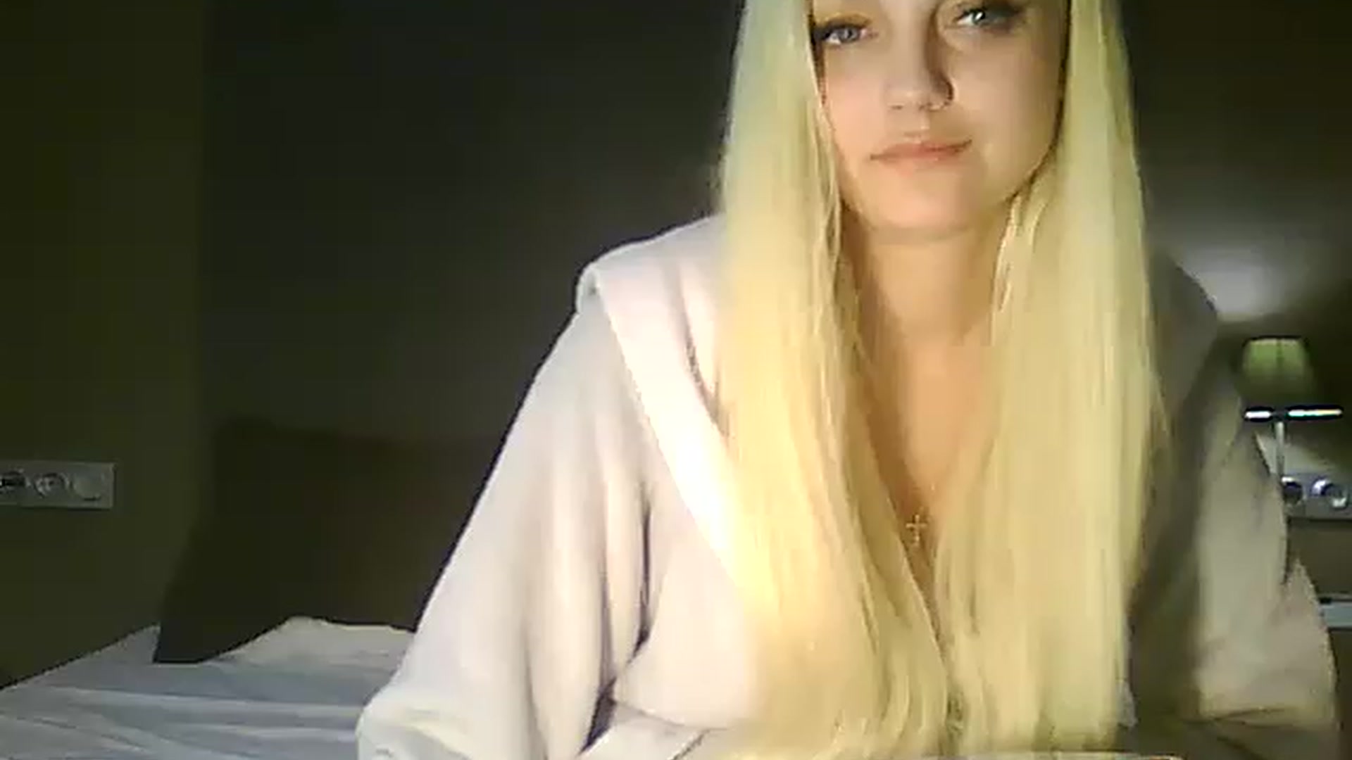 Gallery image thumbnail from AlissaMay's myfreecams stream on, 04/24/2023, 19:43 image 19 of 20