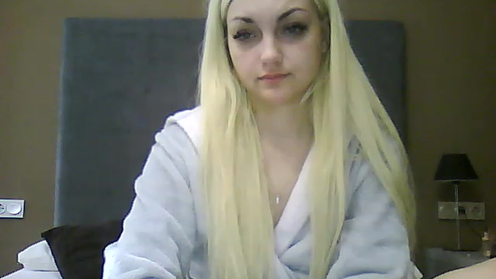 Gallery image thumbnail from AlissaMay's myfreecams stream on, 04/26/2023, 07:27 image 15 of 20