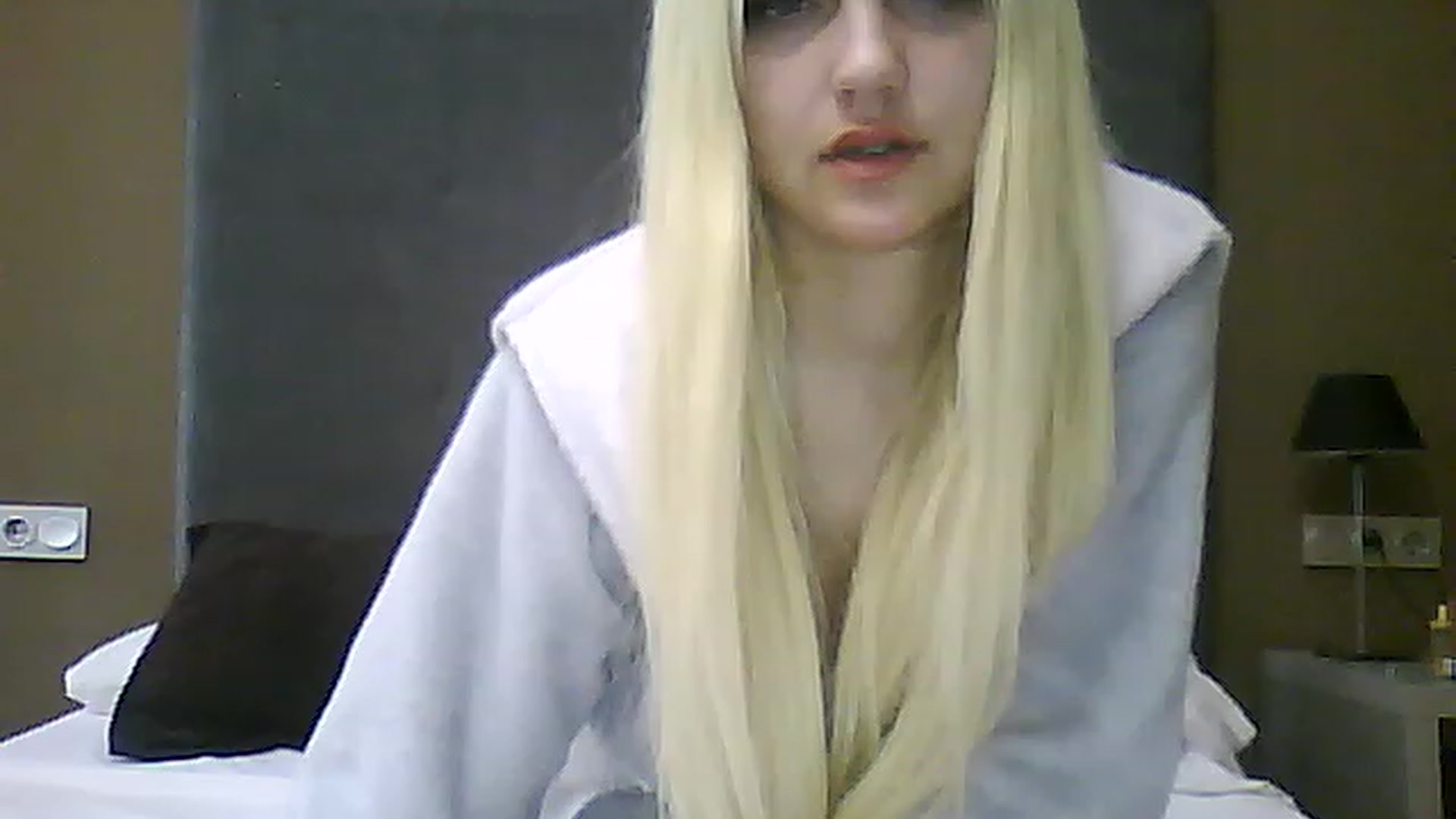 Gallery image thumbnail from AlissaMay's myfreecams stream on, 04/26/2023, 07:27 image 1 of 20