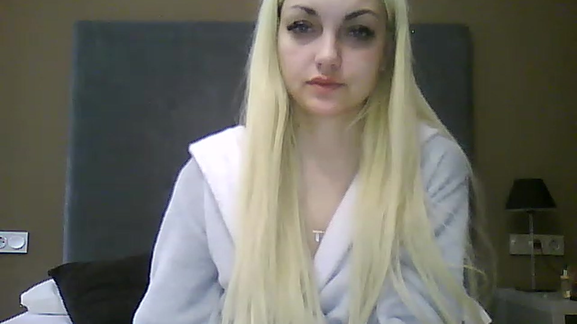 Gallery image thumbnail from AlissaMay's myfreecams stream on, 04/26/2023, 07:27 image 17 of 20