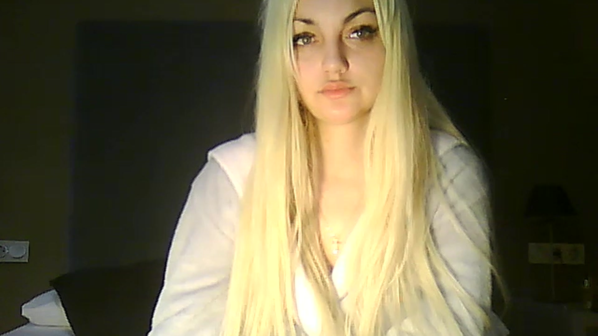 Gallery image thumbnail from AlissaMay's myfreecams stream on, 04/26/2023, 07:27 image 18 of 20