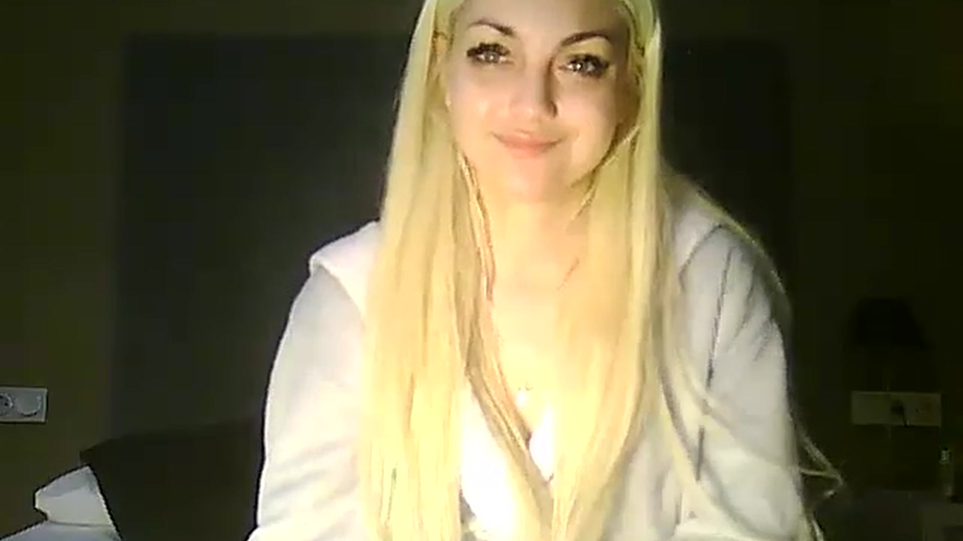 Gallery image thumbnail from AlissaMay's myfreecams stream on, 04/26/2023, 07:27 image 20 of 20