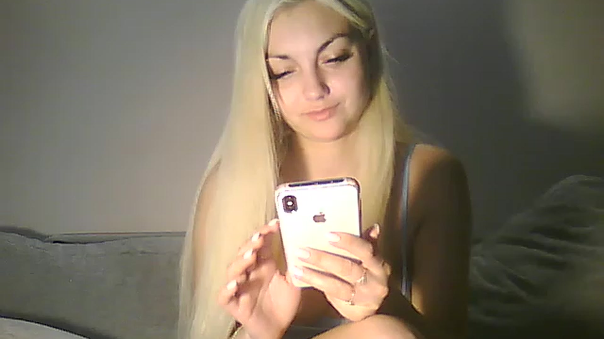 Gallery image thumbnail from AlissaMay's myfreecams stream on, 04/27/2023, 10:19 image 20 of 20