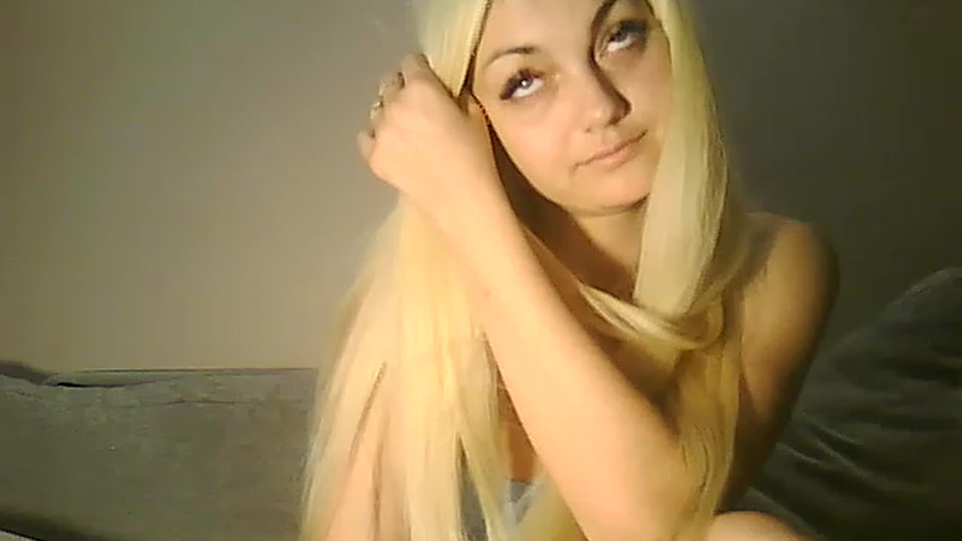 Gallery image thumbnail from AlissaMay's myfreecams stream on, 04/27/2023, 10:48 image 18 of 20