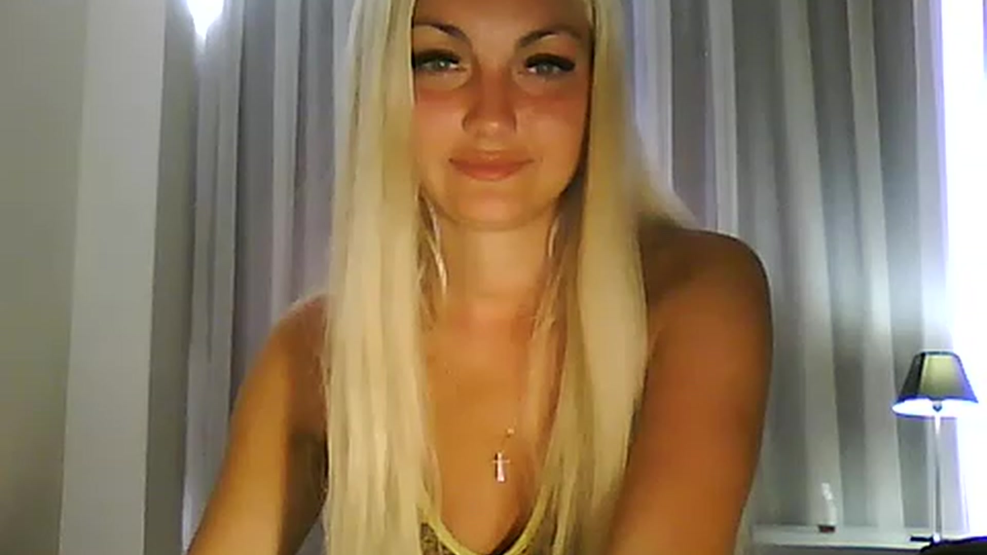 Gallery image thumbnail from AlissaMay's myfreecams stream on, 05/11/2023, 08:23 image 12 of 20