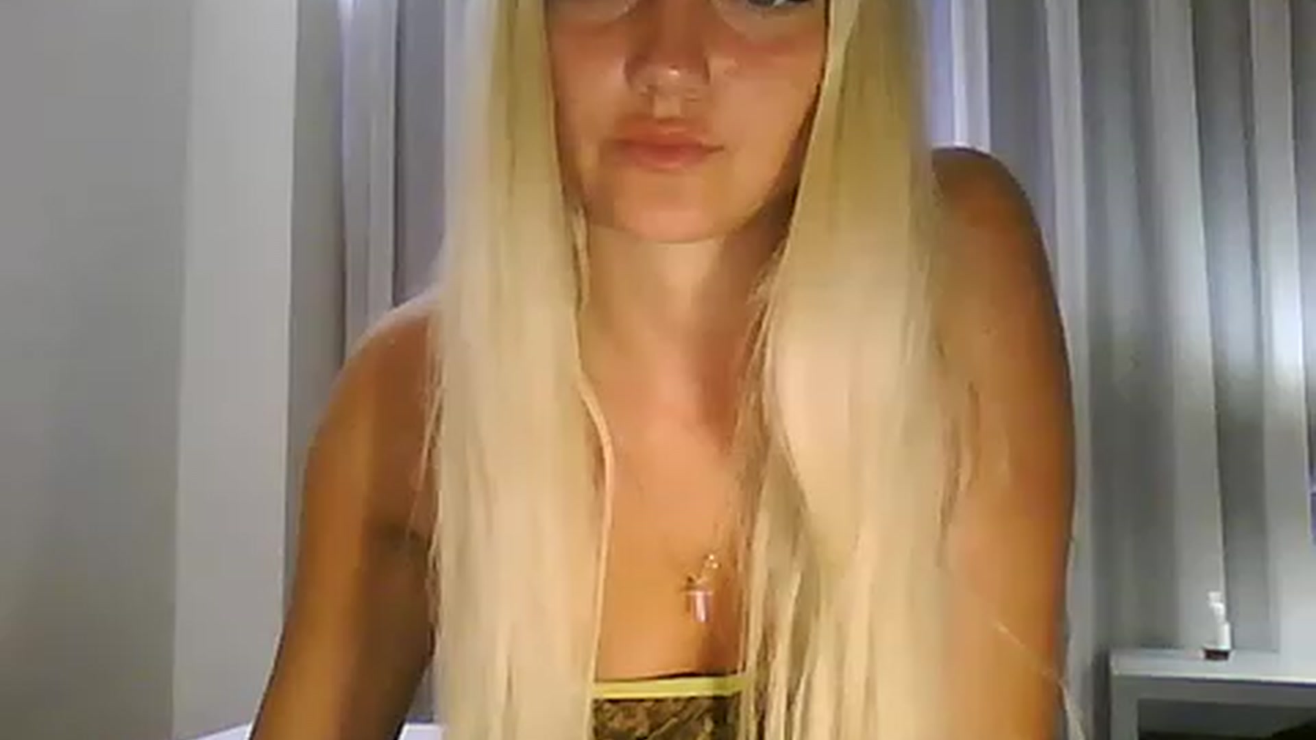 Gallery image thumbnail from AlissaMay's myfreecams stream on, 05/11/2023, 10:12 image 1 of 20