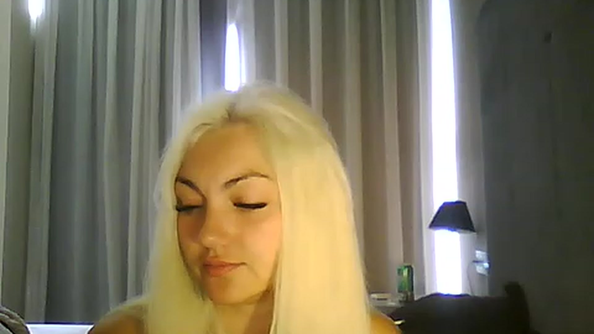 Gallery image thumbnail from AlissaMay's myfreecams stream on, 05/20/2023, 09:54 image 2 of 20