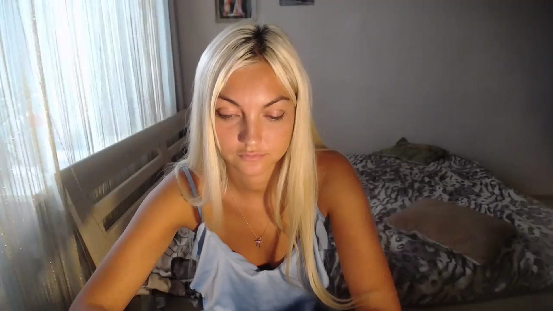 Gallery image thumbnail from AlissaMay's myfreecams stream on, 06/25/2023, 11:48 image 16 of 20