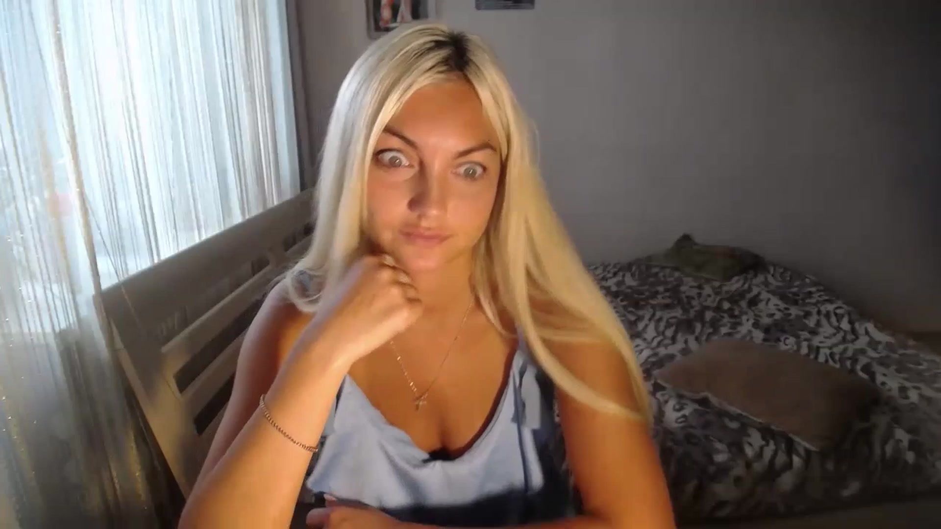 Gallery image thumbnail from AlissaMay's myfreecams stream on, 06/25/2023, 11:48 image 14 of 20