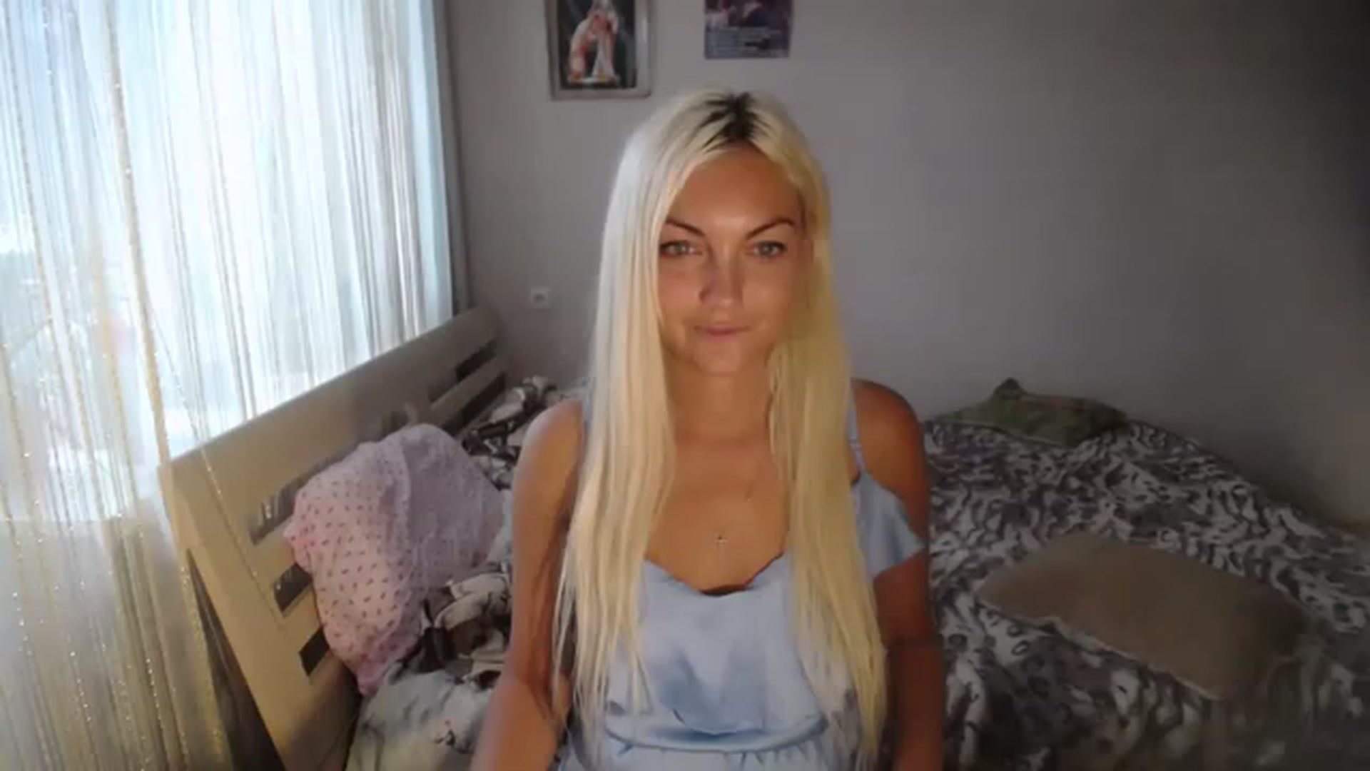 Gallery image thumbnail from AlissaMay's myfreecams stream on, 06/25/2023, 16:09 image 3 of 20