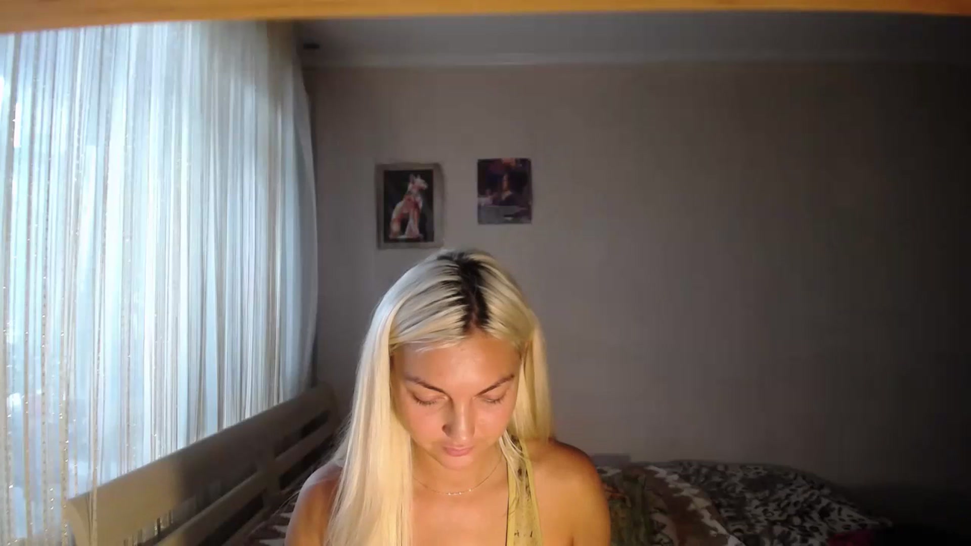 Gallery image thumbnail from AlissaMay's myfreecams stream on, 06/29/2023, 10:32 image 6 of 20